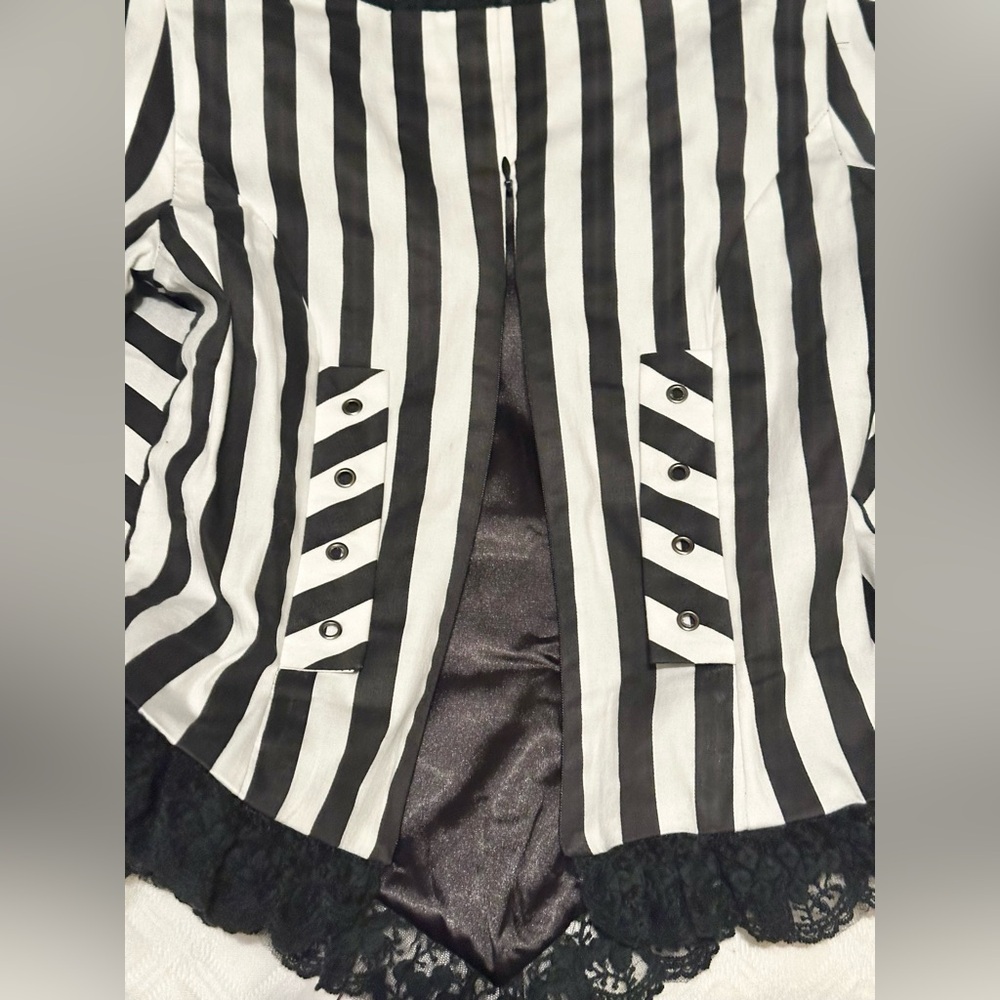 Victorian Choice Gothic Sleepy Hollow Gown Black & White Beetlejuice Dress - Picture 12 of 15